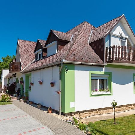 Andrea Apartmanház Balatongyörök Exterior foto