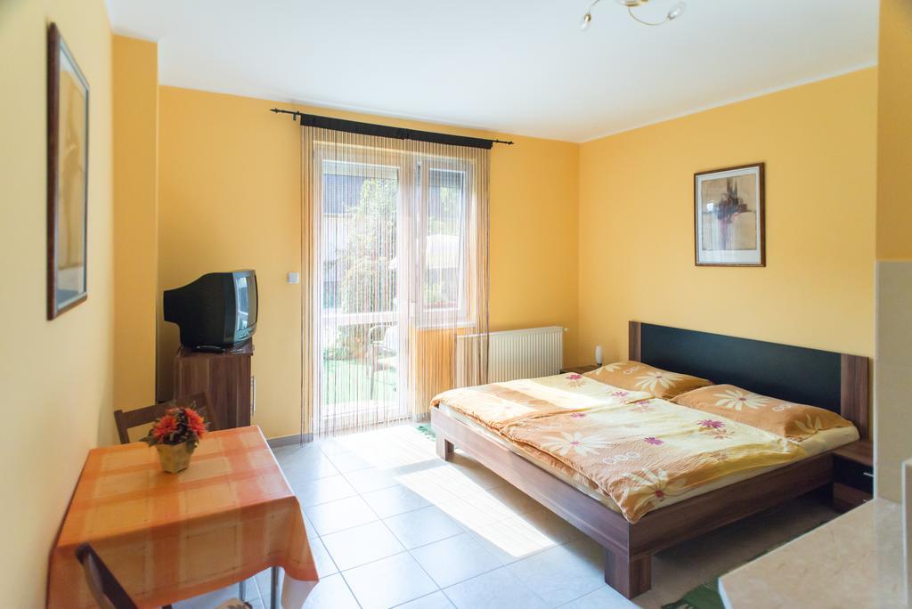 Andrea Apartmanház Balatongyörök Exterior foto