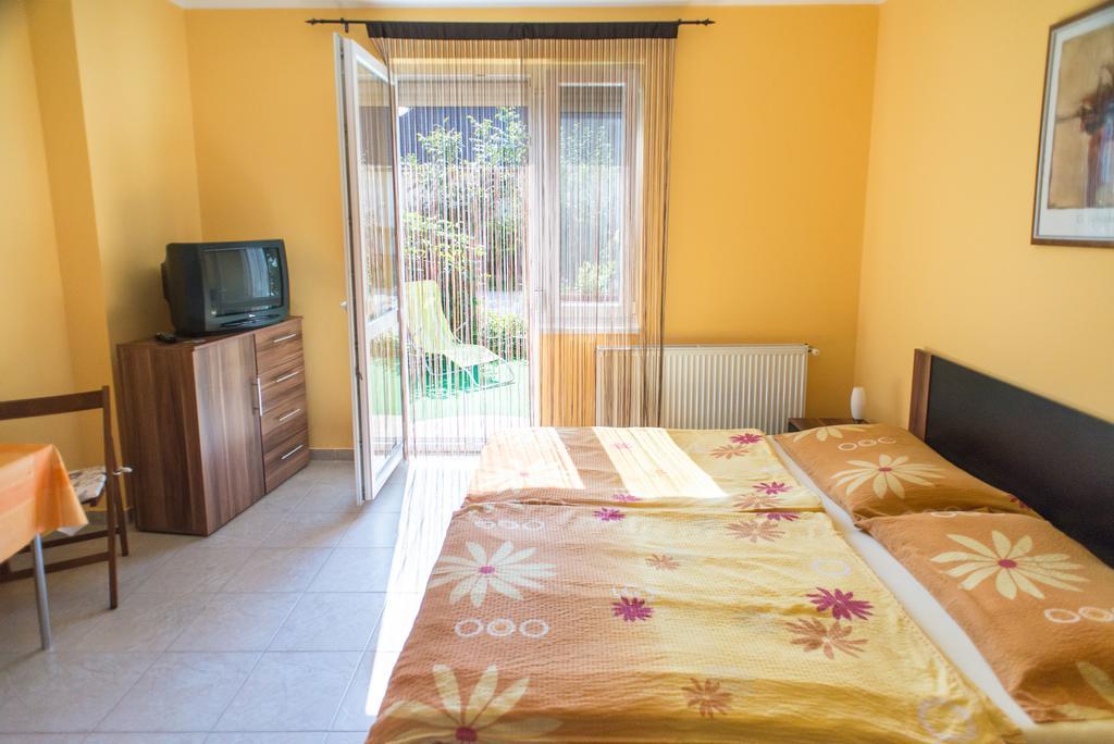 Andrea Apartmanház Balatongyörök Exterior foto